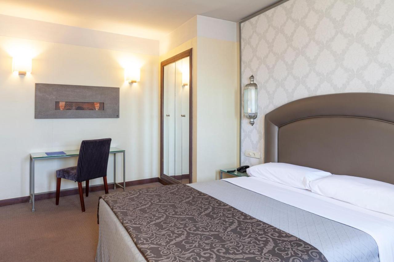 Macia Alfaros Hotel 4*
